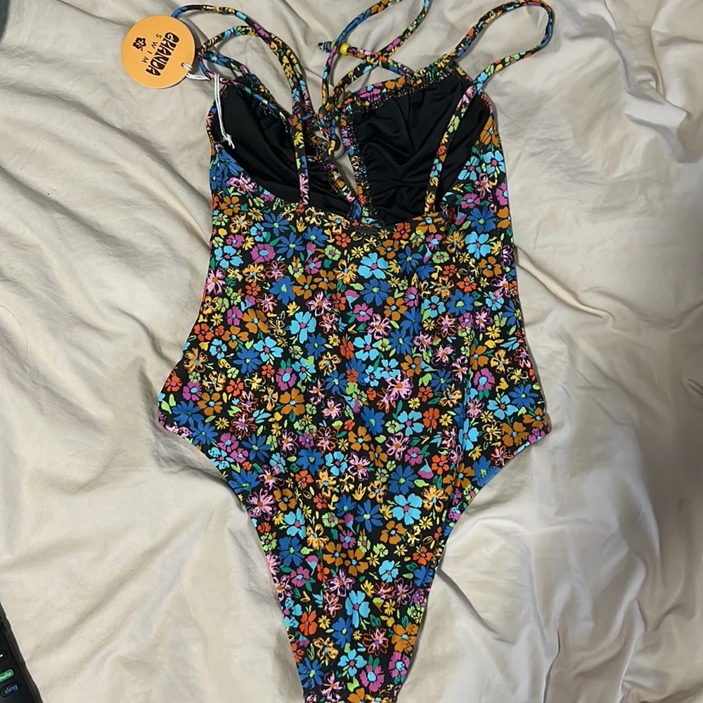 Ghanda ditsy floral one piece with beads size 8 - Picture 3 of 4